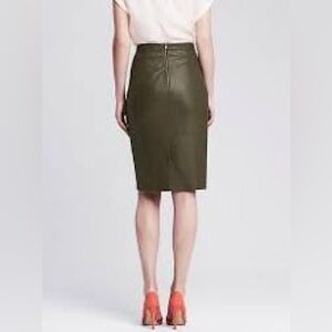 Banana Republic Heritage Collection Olive Genuine Lamb Leather Pencil Skirt | 6